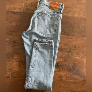 Levi’s 501 skinny size 26